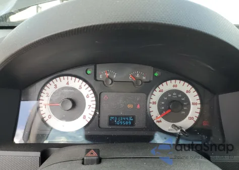 2010 Mazda Tribute I из США, поврежденный, VIN 4F2CY0C76AKM02299